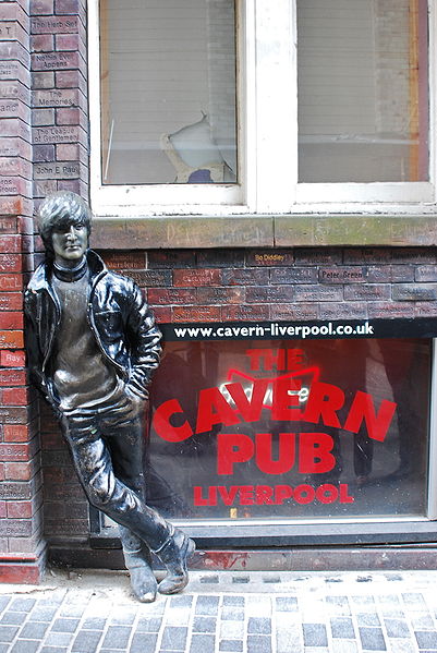 401px-Lennon_Statue,_Liverpool