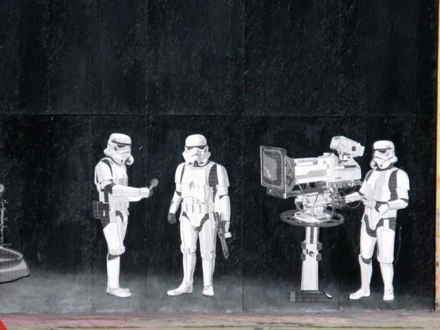 Mr-Brainwash_Banksy-Oscar_Jan11_3_1000