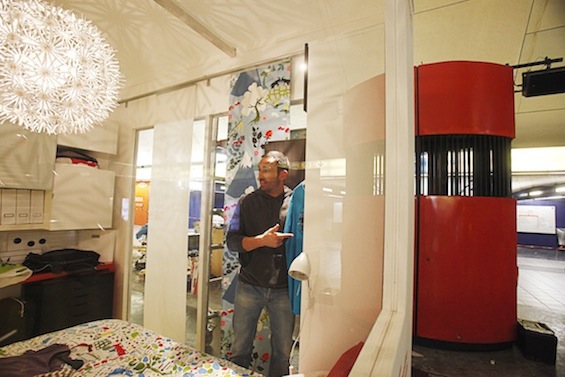 1992-architecture-design-muuuz-web-magazine-blog-decoration-interieur-art-maison-architecte-appartement-appart-ikea-metro-auber-paris-3