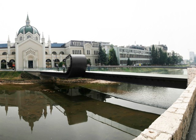 dezeen_Festina-Lente-by-Adnan-Alagic-Bojan-Kanlic-and-Amila-Hrustic_ss_9