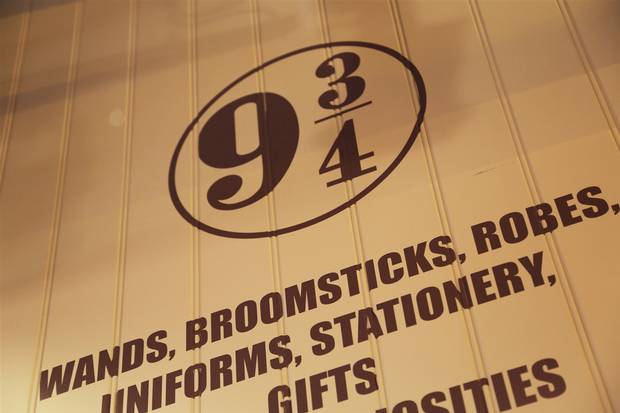 Harry+Potter_Shop+Interior+2