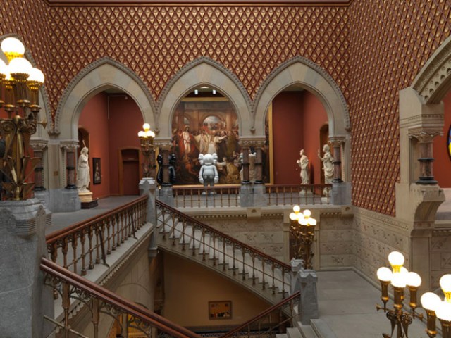 10-kawspafa-kaws-solo-exhibition-at-pennsylvania-academy-of-fine-arts