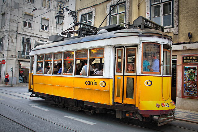 640px-Tram_28;_Lisbon_(5282021178)