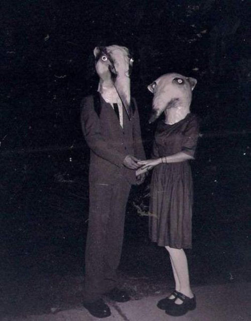 Incredibly Bizarre Vintage Halloween Costumes (20)