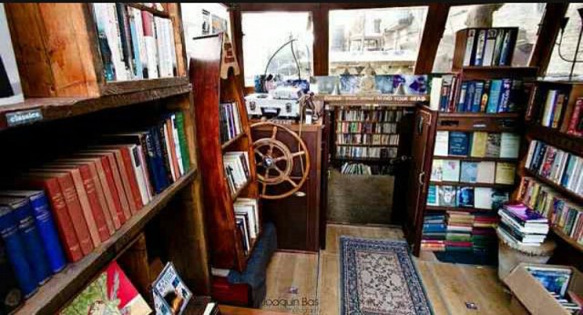 bookbarge-4f6a5d7060ed2