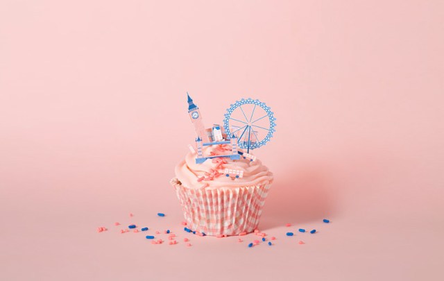 brunch-city-mini-metropolises-made-of-food-designboom-08