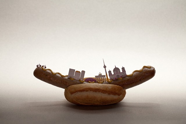 brunch-city-mini-metropolises-made-of-food-designboom-17