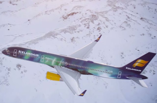 Icelandair-Lentokone-Hekla-Aurora-Youtube-Icelandair