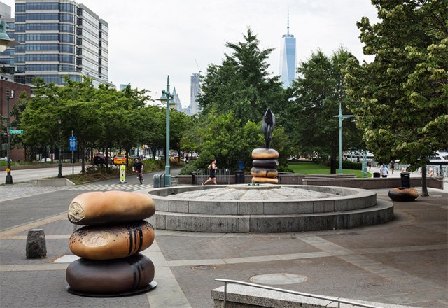 hanna-linden-everything-bagel-sculptures-new-york-designboom-03