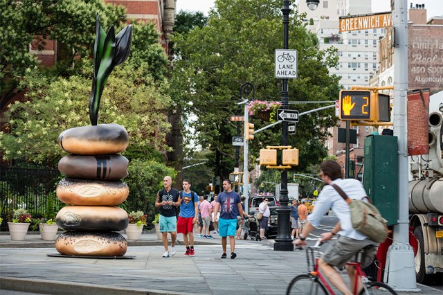 hanna-linden-everything-bagel-sculptures-new-york-designboom-05