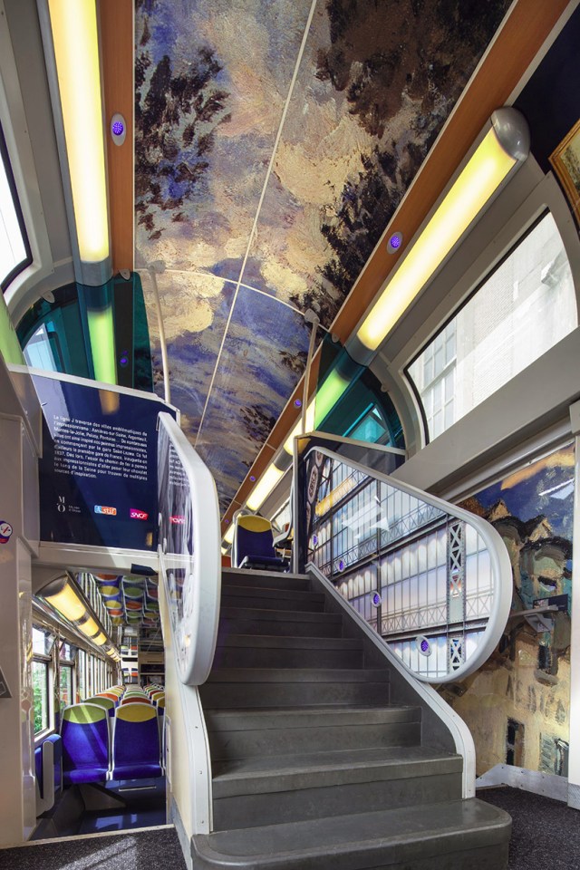 impressionist-art-public-trains-france-designboom-08