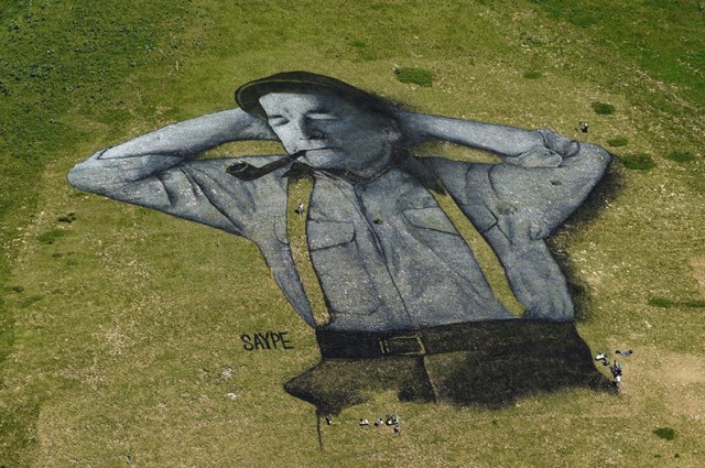 saype-land-art-leysin-switzerland-designboom-03