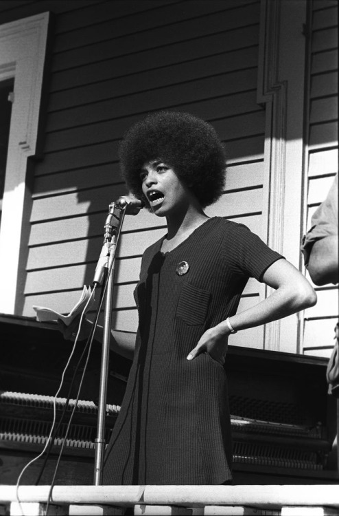 tumblr_oh0g0b7htk1qz6f9yo3_500