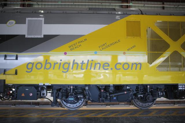 111216-biz-brightline-5
